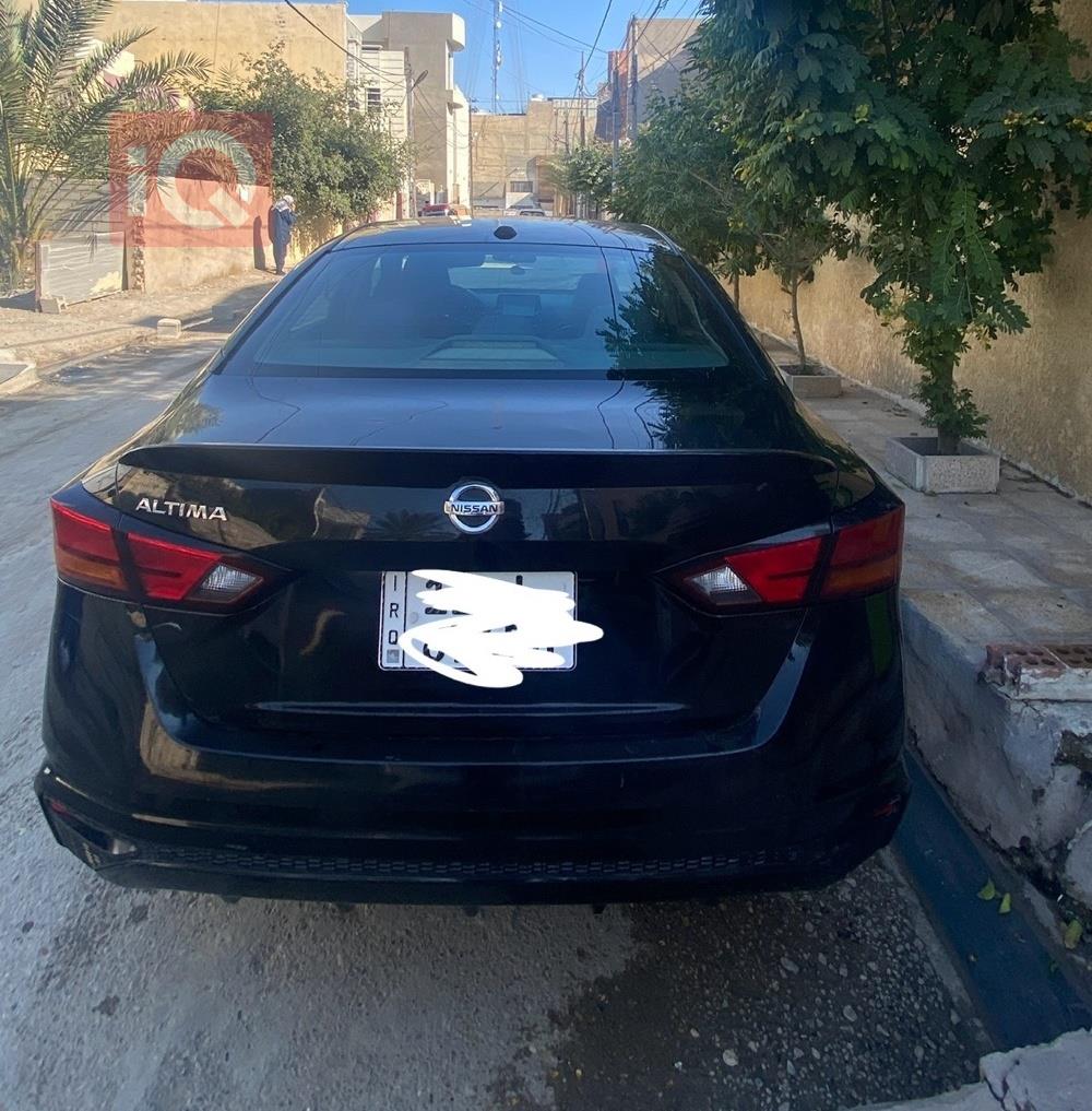 نيسان ألتيما